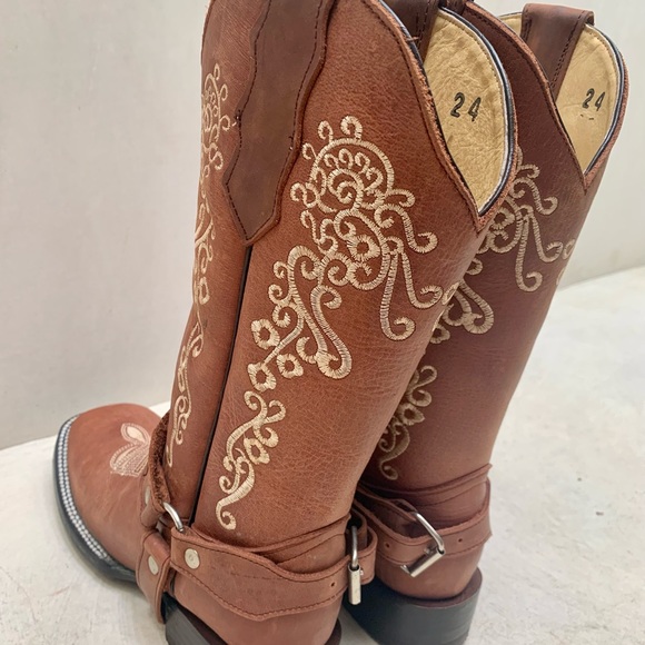 Boho cowboy boots.  Genuine leather - Picture 9 of 9